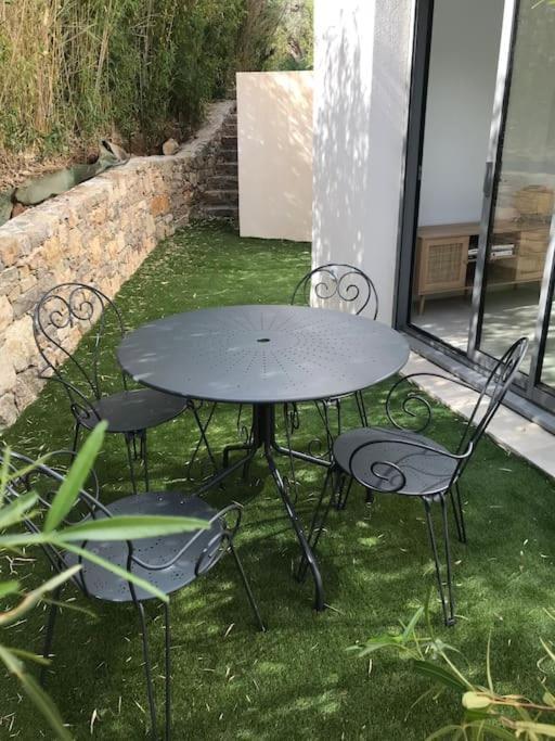 T2 Neuf Sur Jardin Proche Plage Carqueiranne Εξωτερικό φωτογραφία